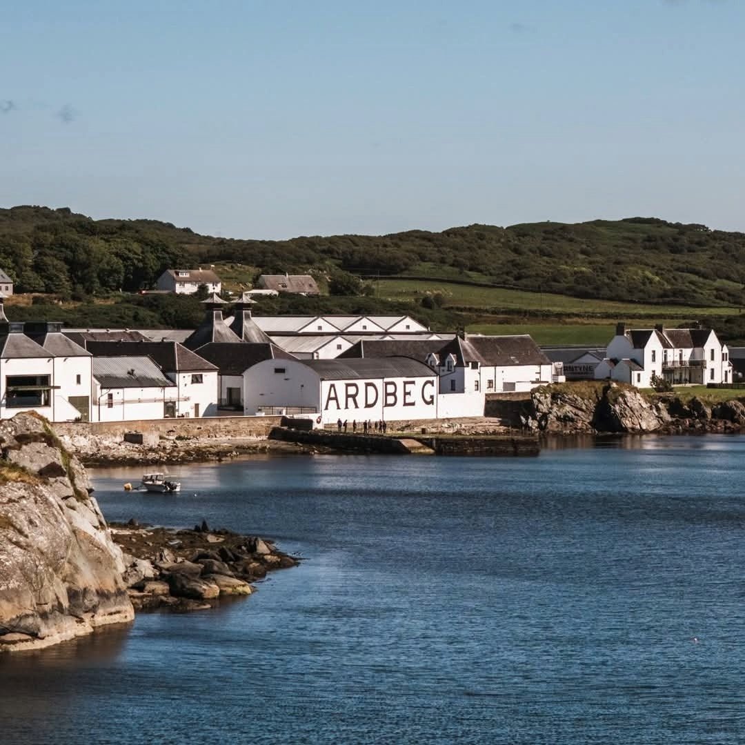 Ardbeg 10yo - Latitude Wine & Liquor Merchant