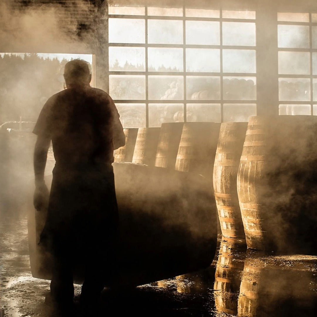 The Ledgendary Silkie Lightly Peated - Latitude Wine & Liquor Merchant